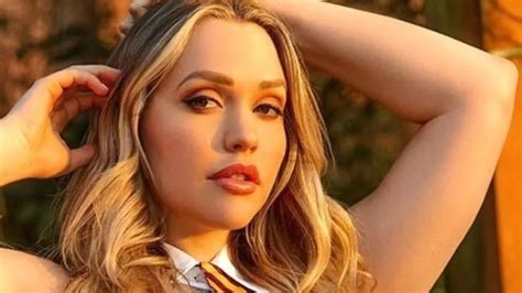 mia malkova noticias|Mia Malkova, estrella del cine para adultos, sale huyendo del。